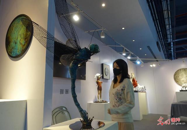 广州艺博会是独具规模与影响力的国际性艺术博览会,是中外文化艺术